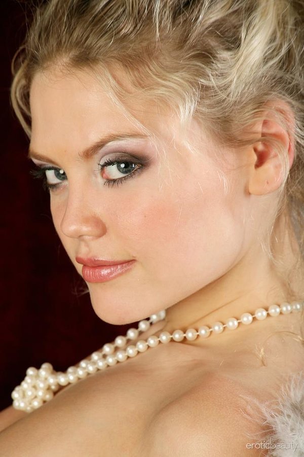 Чарли, 39 лет, 2 размер груди